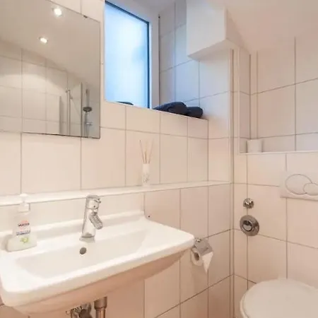 Fully Equipped Near Main Station Appartamento *